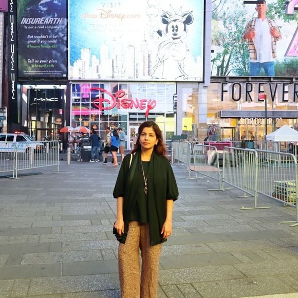 Meet your Posher, Iram - Picture 1 of 1